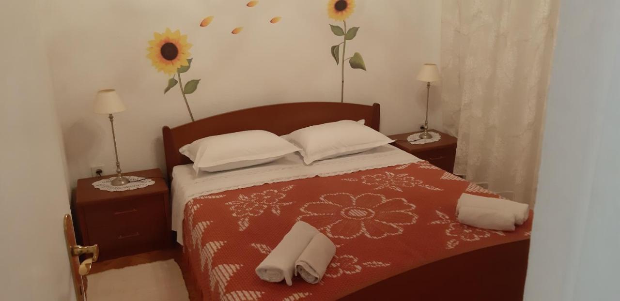Apartman Bogdan イェルサ エクステリア 写真