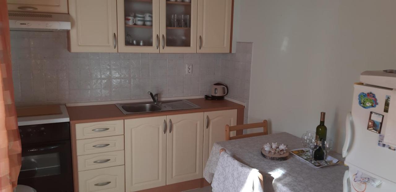 Apartman Bogdan イェルサ エクステリア 写真